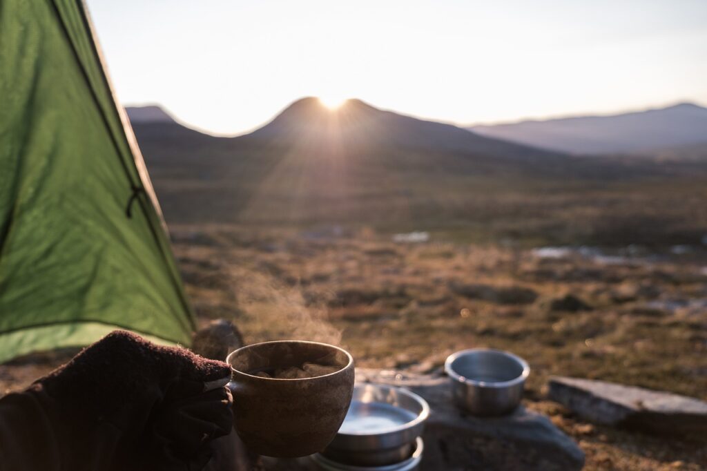 キャンプ場での早朝コーヒー